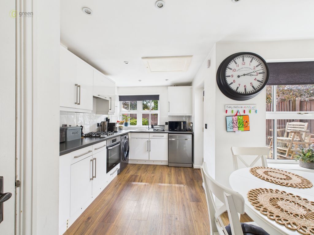 Property photo 3 of 24 Cam04914G0-Pr0229-Still023