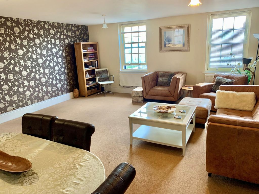 Property photo 2 of 7 Media Image 01
