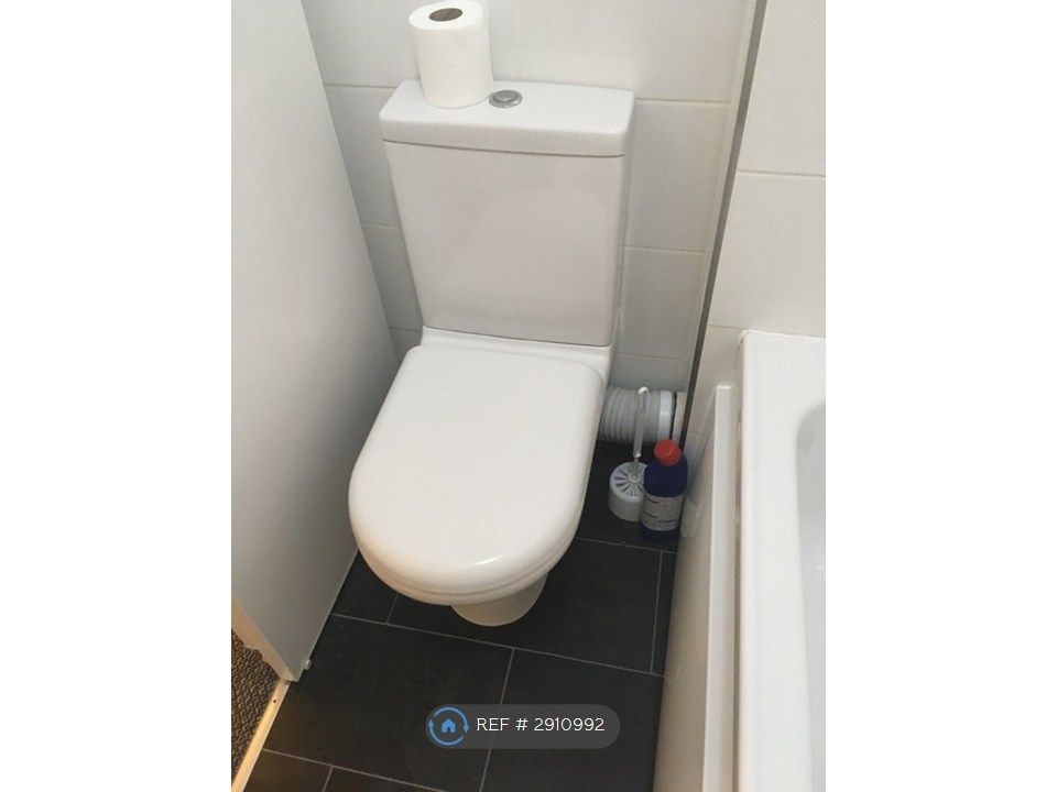 Property photo 3 of 18 Wc
