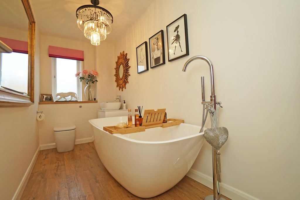 Additional image 30 of 5 bed terraced house for saleSennen Place, Port Solent, Portsmouth PO6