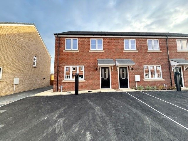 Property photo 1 of 10 Front