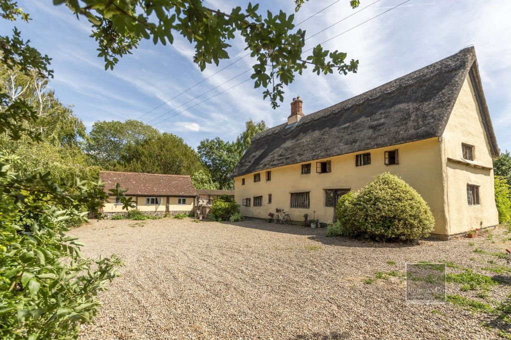 Property photo 1 of 32