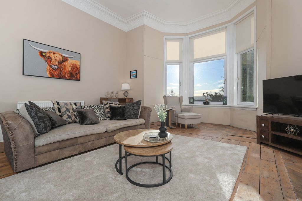 Property photo 3 of 129