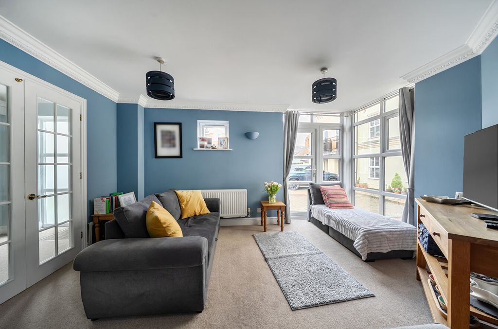 Property photo 2 of 18 1431463-20-69B832...