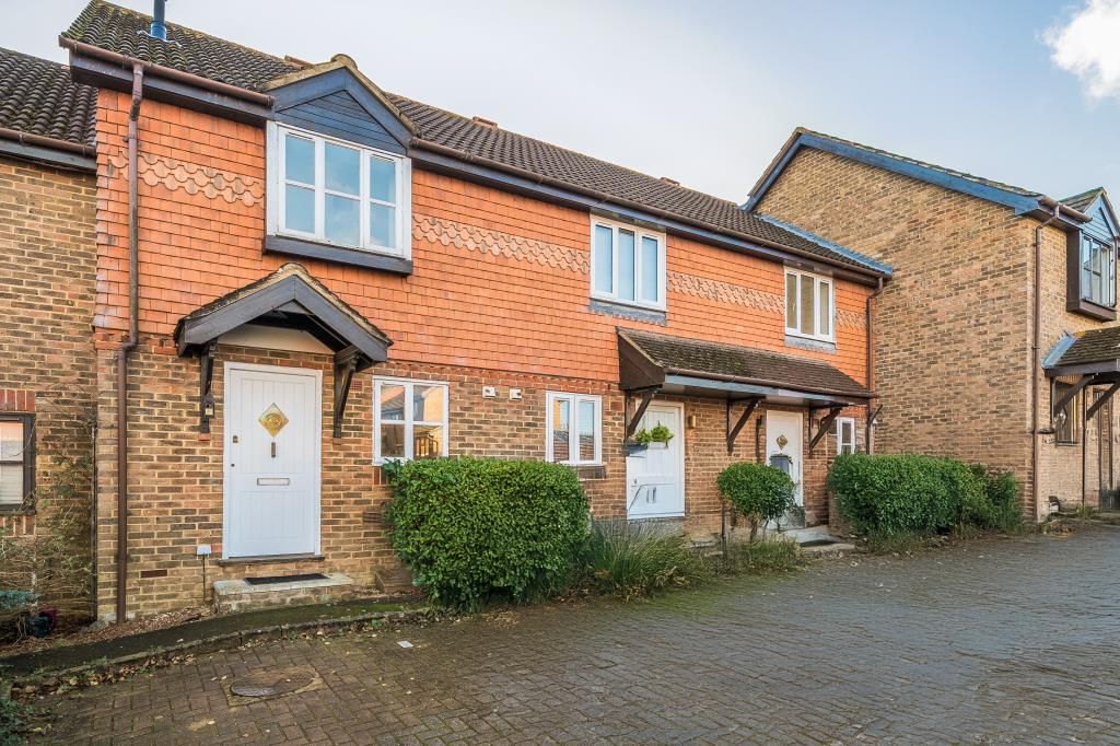 Property photo 1 of 8 External