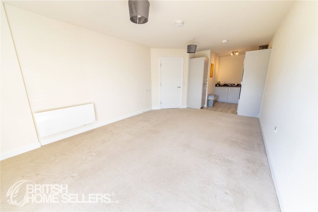 Property photo 2 of 12 Picture No. 13