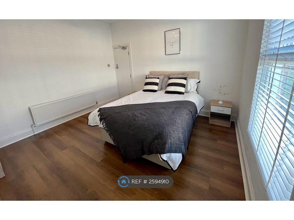 Property photo 2 of 12 1st Floor Bedroom 5