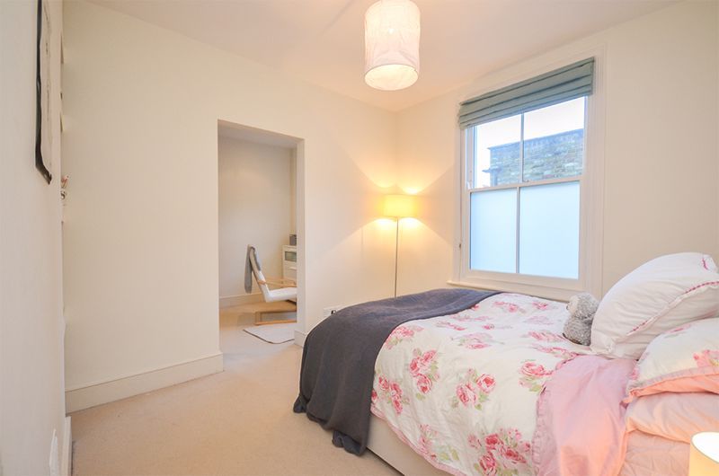 Property photo 3 of 7 Bedroom 1