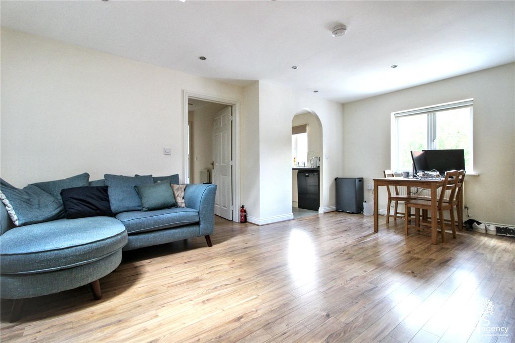 Property photo 2 of 8 Picture No. 01