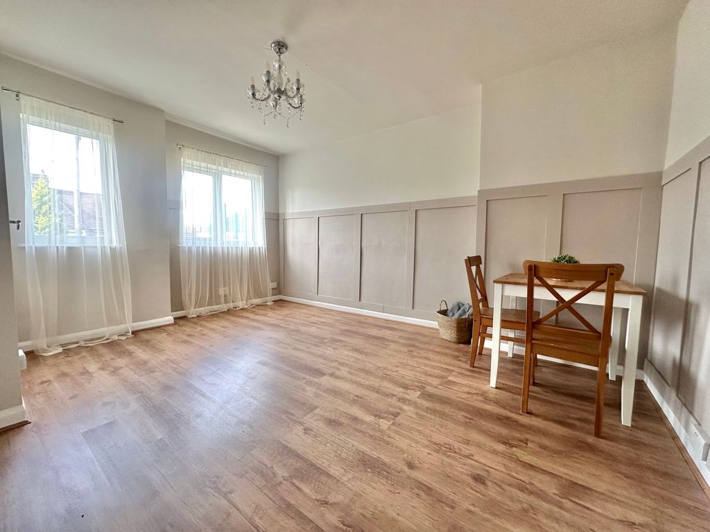 Property photo 3 of 12 Img_7283