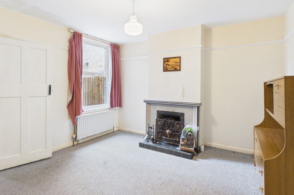 Property photo 3 of 12 Cam02545G0-Pr0560-Still003