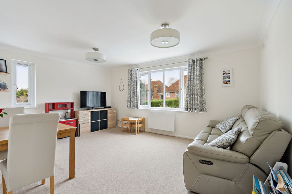 Property photo 2 of 18