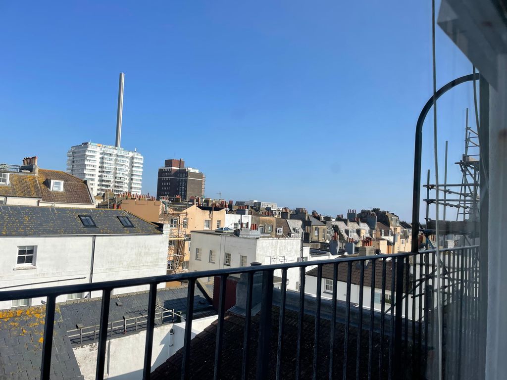 Property photo 1 of 3