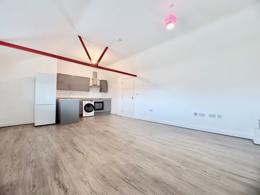 Property photo 1 of 8 Bedroom 1