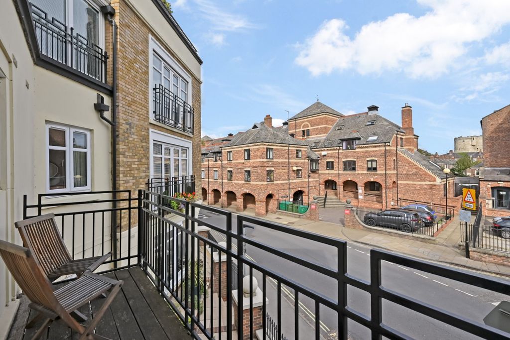 Property photo 2 of 11 Picture 2