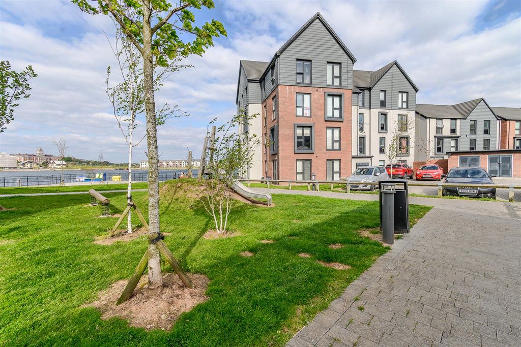 Property photo 1 of 16 Front