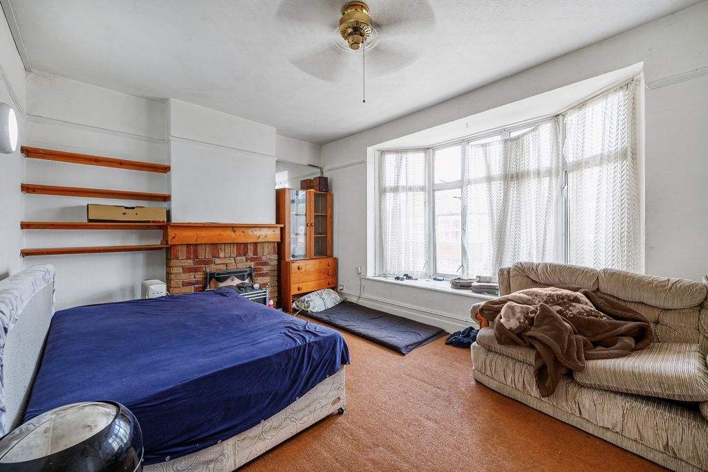 Property photo 2 of 11 Photo 9