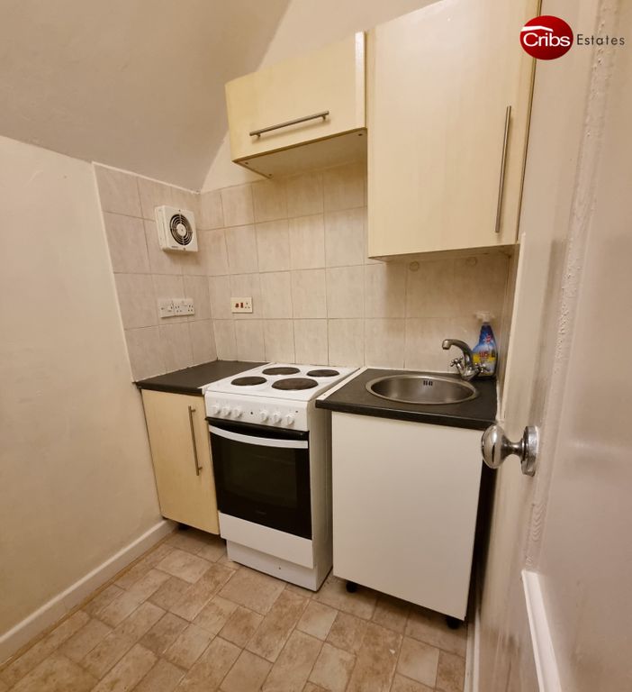 Property photo 3 of 7 Gallery