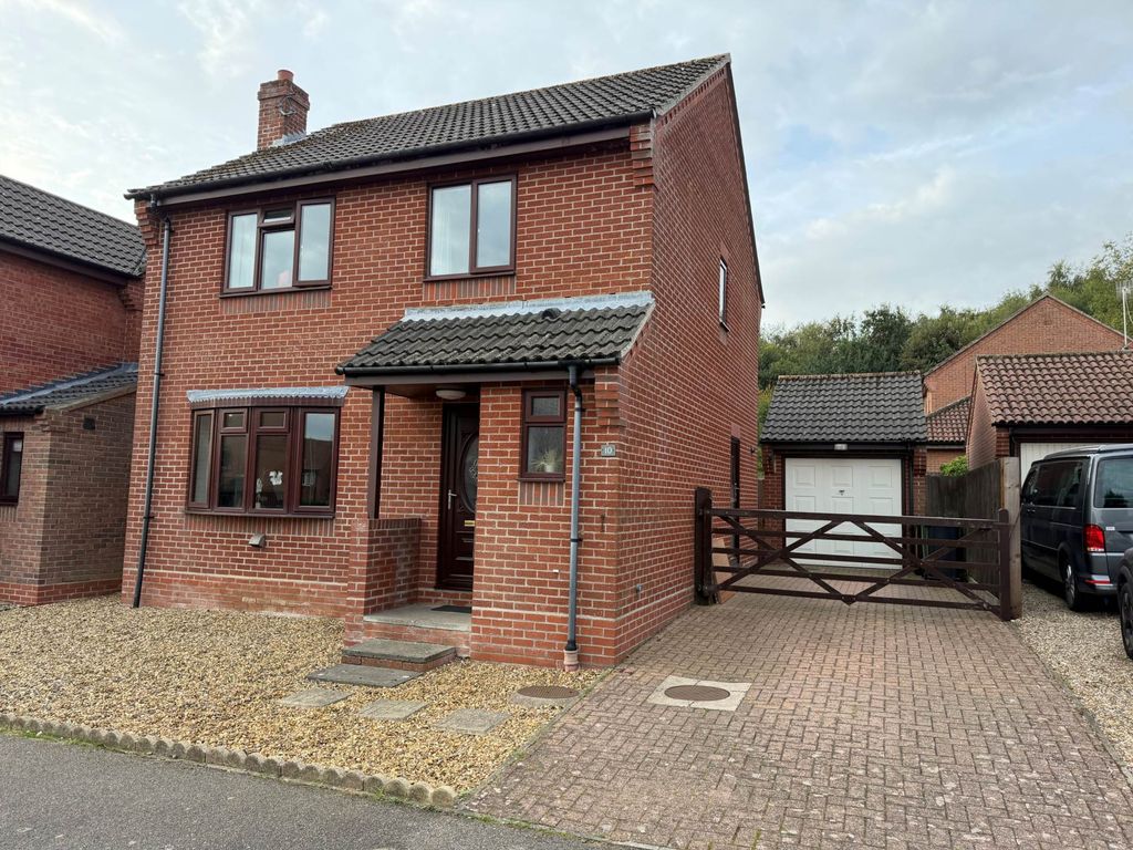 Property photo 1 of 16