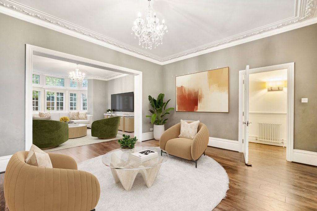 Property photo 2 of 18