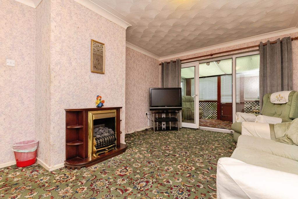 Property photo 3 of 12 Living Room