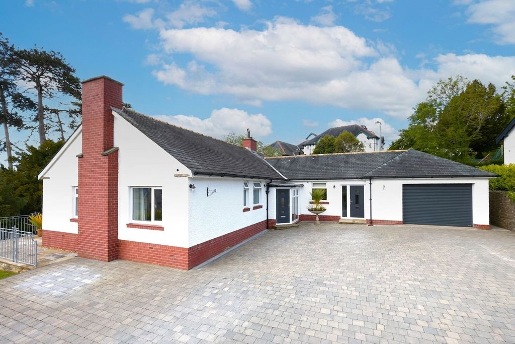 Property photo 1 of 42