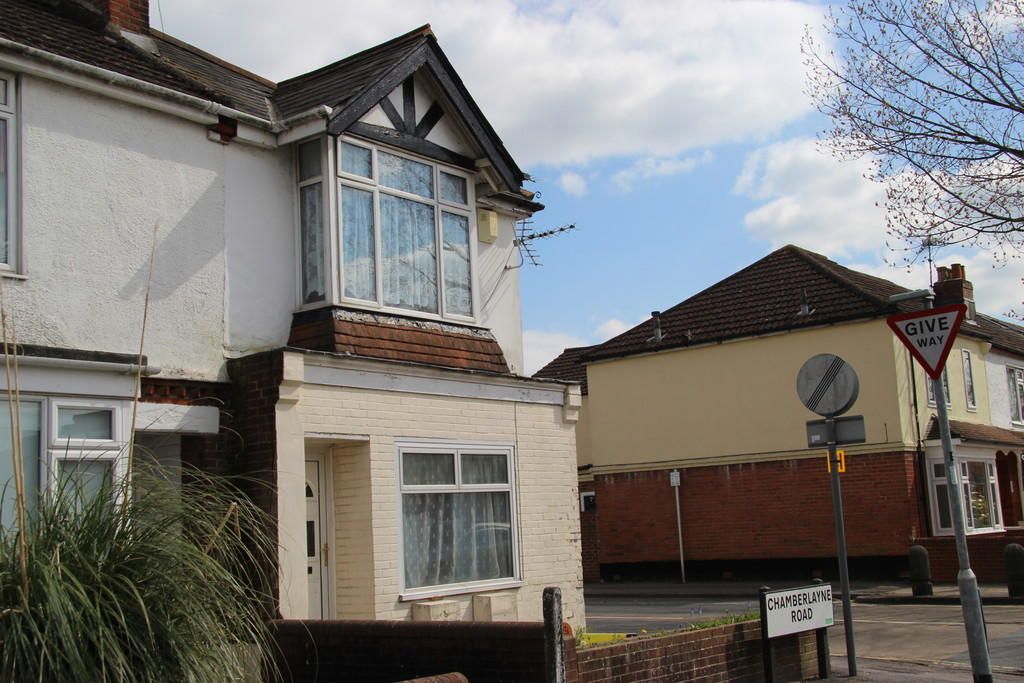 Property photo 1 of 2 Front