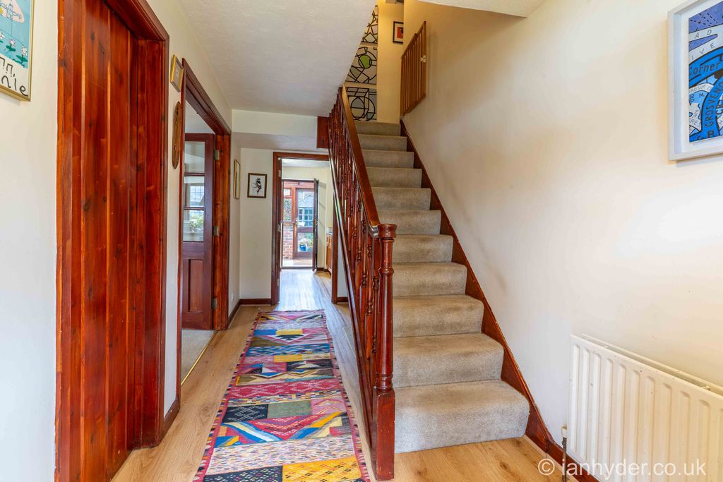 Property photo 3 of 15