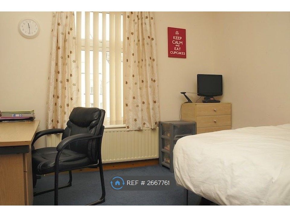 Property photo 2 of 21