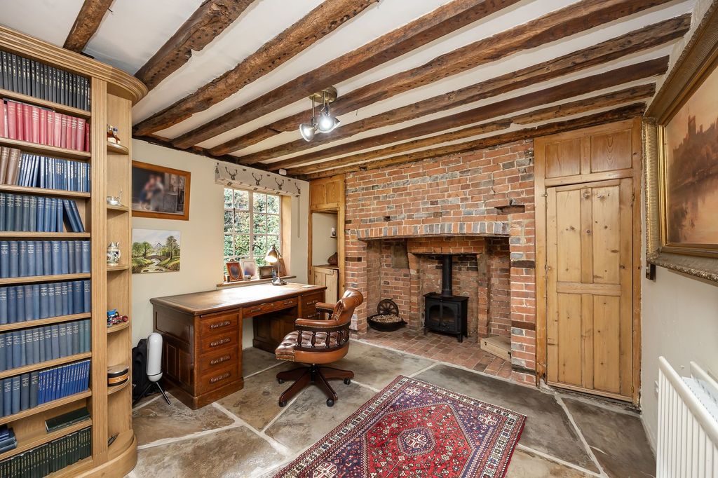 Additional image 7 of 6 bed detached house for saleWildgoose Drive, Horsham RH12