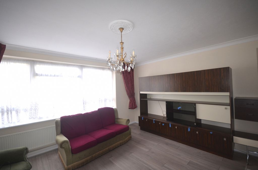 Property photo 3 of 10 Gallery