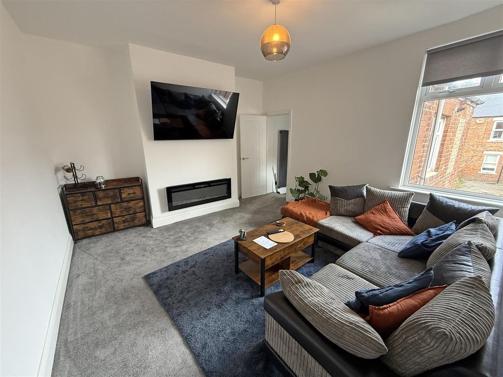 Property photo 2 of 9 Living Room.Jpg