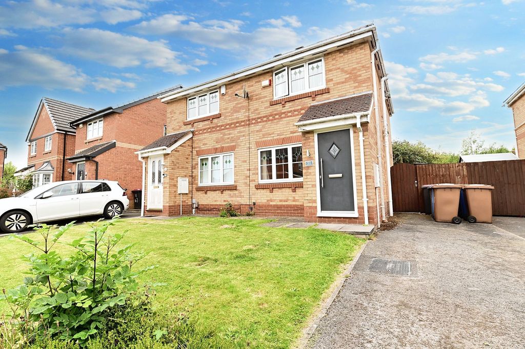 Property photo 2 of 11
