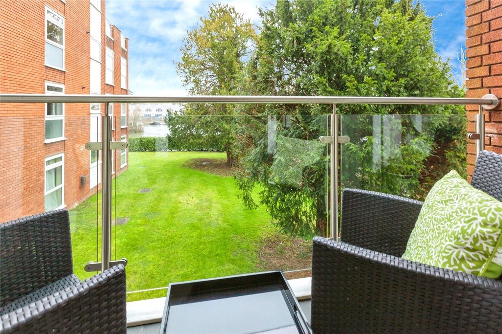 Property photo 3 of 19 Picture No. 12