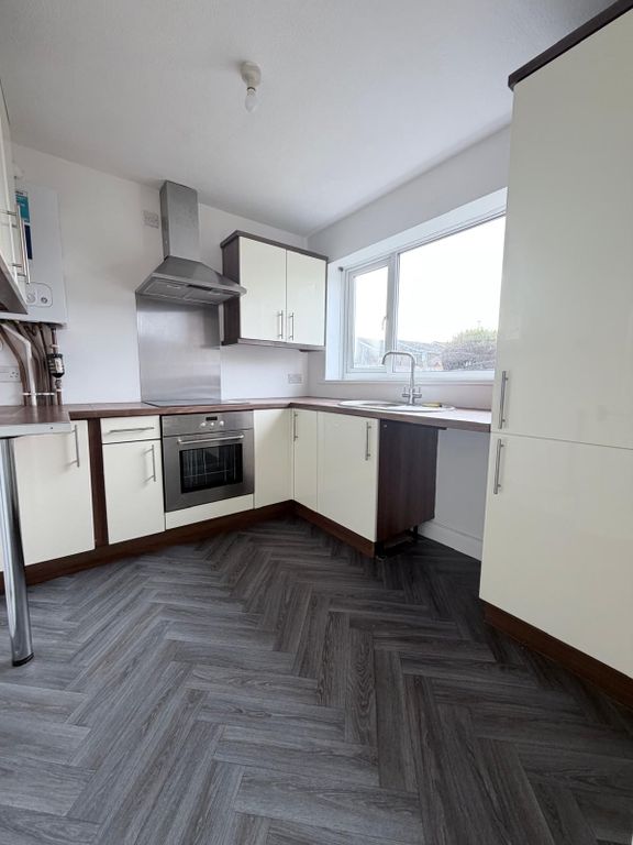 Property photo 2 of 7 Image