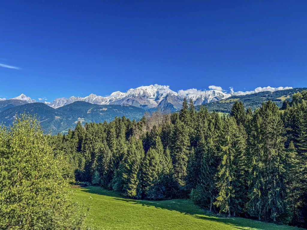 Property photo 3 of 54