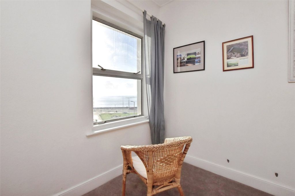 Property photo 3 of 22 Bedroom