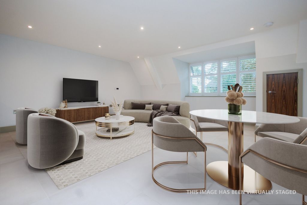 Property photo 2 of 15 _6M_8732_Enhanced (2)