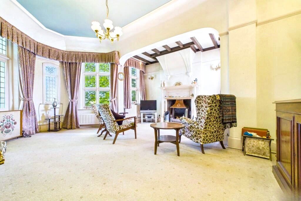 Property photo 3 of 51