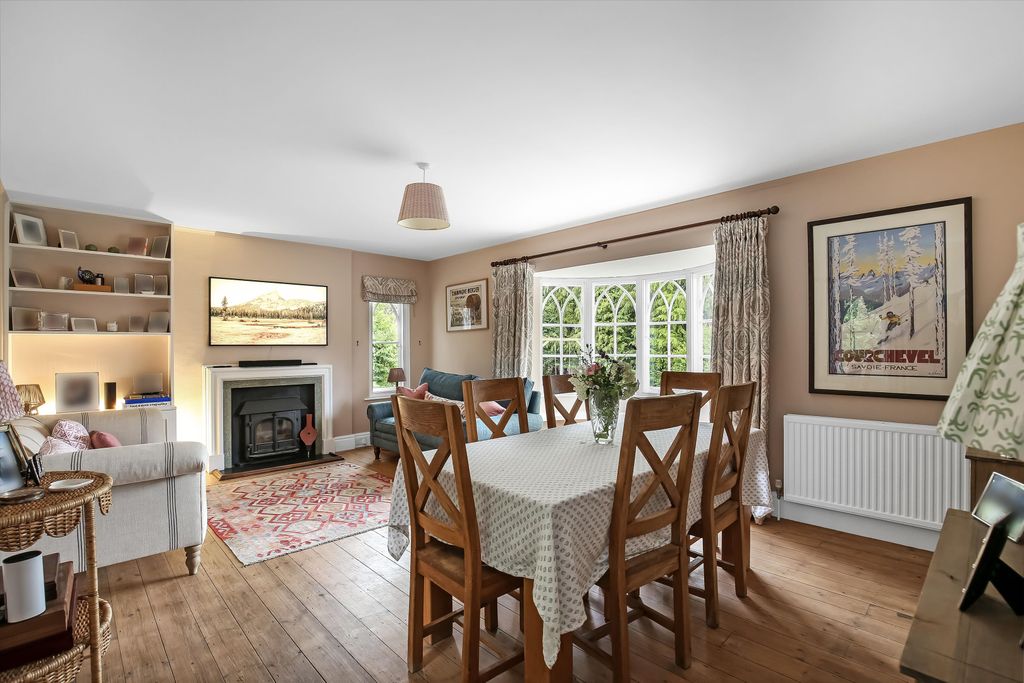 Property photo 3 of 18 Image