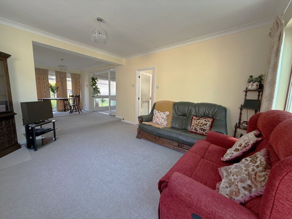 Property photo 2 of 22 3590516