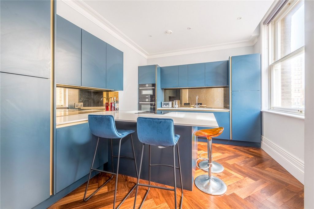 Property photo 2 of 24 Picture No. 04