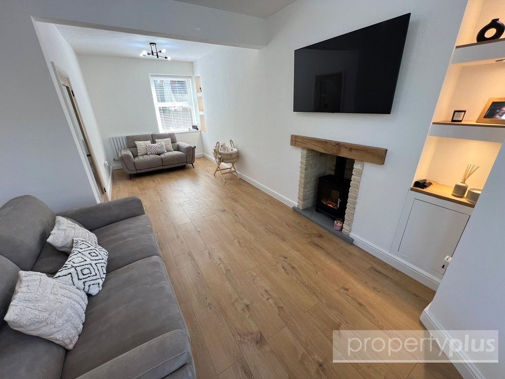 Property photo 2 of 19 Picture No. 02