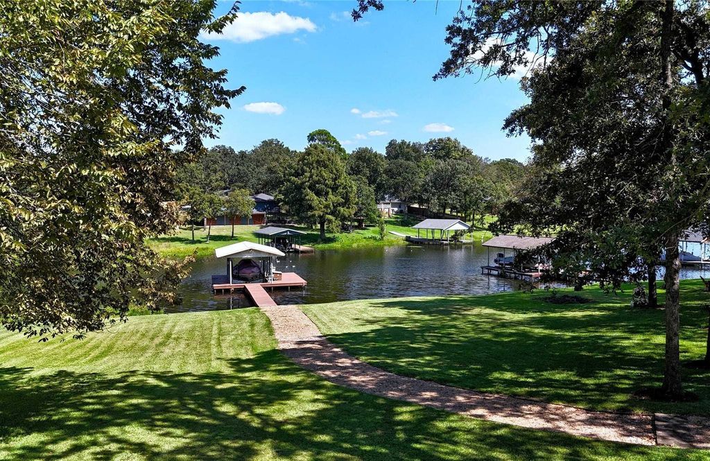 Property photo 1 of 31