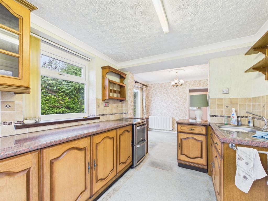 Property photo 2 of 15 3879014