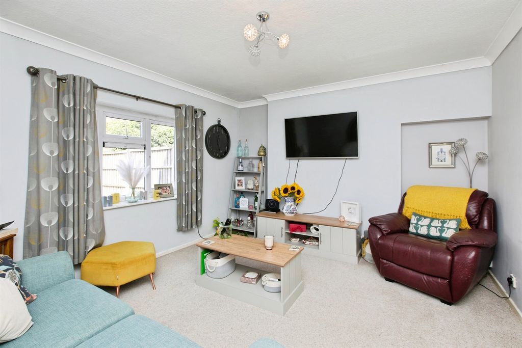 Property photo 3 of 19