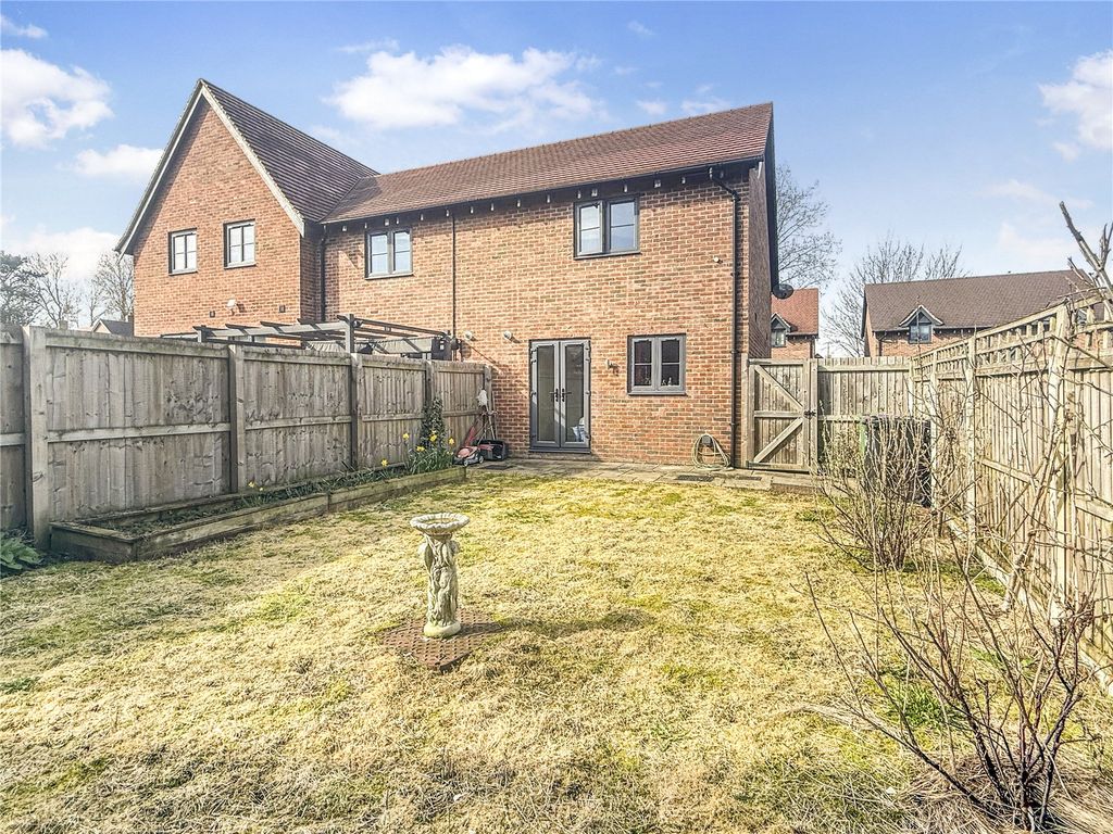 Property photo 2 of 13 Picture No. 16