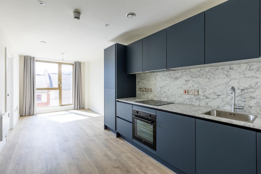 Property photo 2 of 9 Unfurnished-8.Jpg