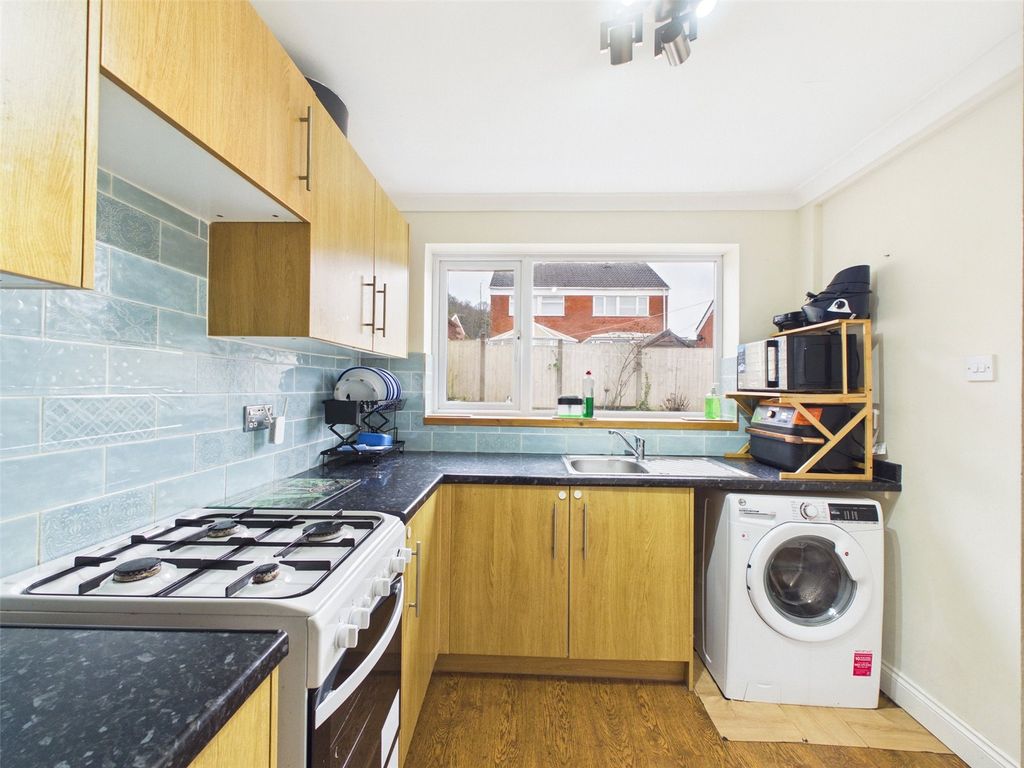 Property photo 2 of 16 Picture No. 09