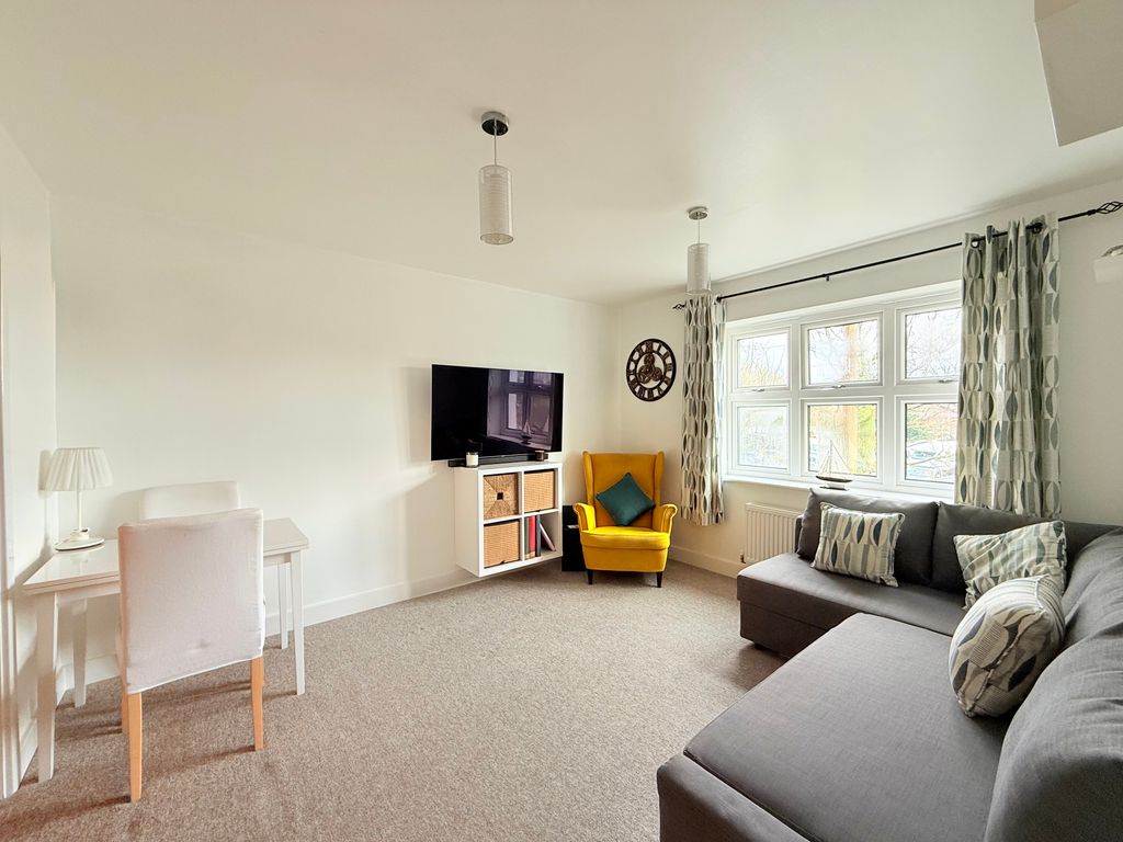 Property photo 3 of 14